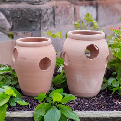 terracotta pakistan #pots #Planters #claybricks #Pakistanpots #handmade pots #terracottapakistan (7) - Terracotta Pakistan | Pakistan’s Largest Supplier of Terracotta (clay) Home and Garden Products. Planters, Pots, Bricks, Concrete Products